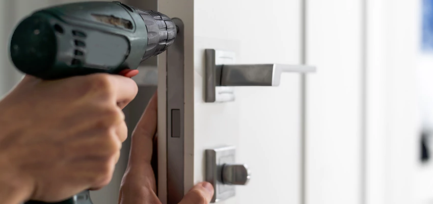 Locksmith For Lock Replacement Near Me in Duarte, CA