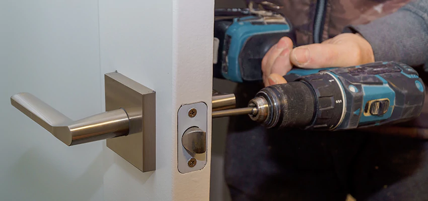 Broken Door Handle Lock Repair in Duarte, California